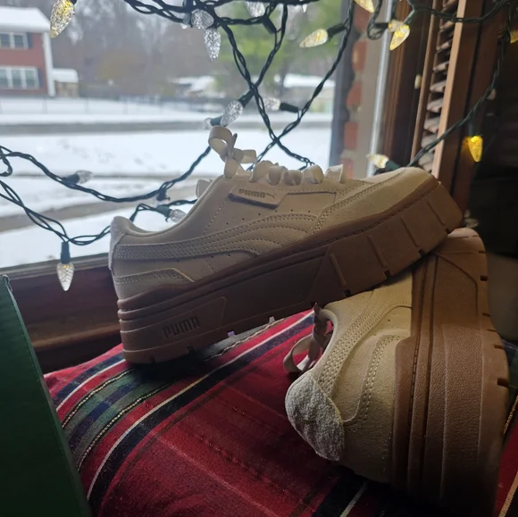 Puma Womens Beige Platform Sneakers - Picture 11 of 12